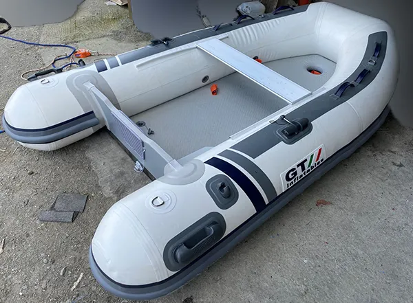 Inflatable boat/dinghy
