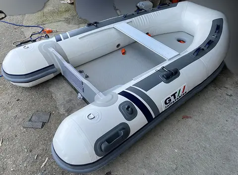 Inflatable boat/dinghy