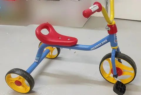 Toy tricycle