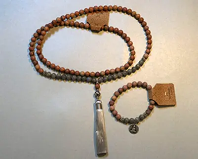 Necklace and bracelet set