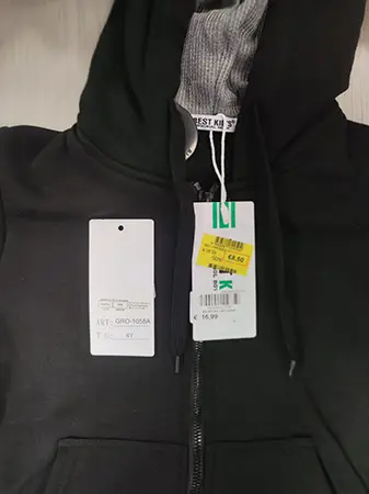 Sweatshirt