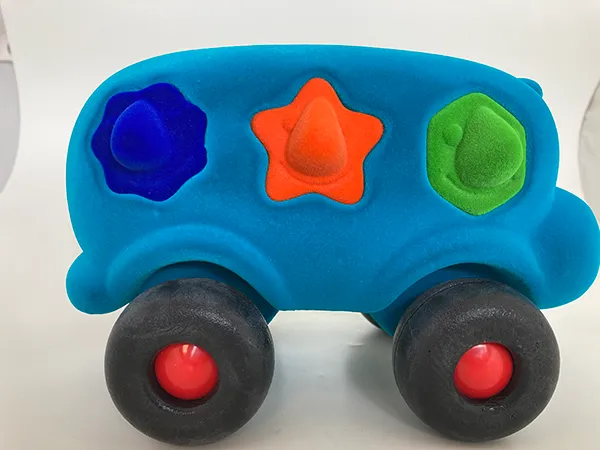 Игрушечный автобус