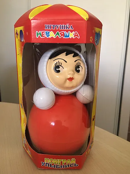 Пластиковая кукла