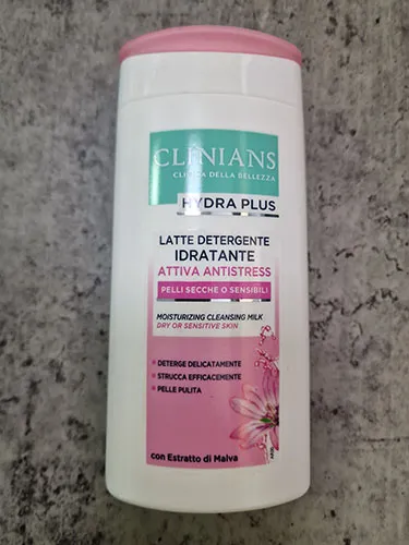 Moisturising cleansing milk