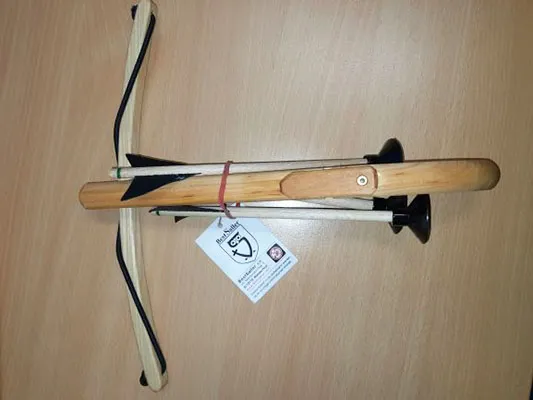 Toy crossbow