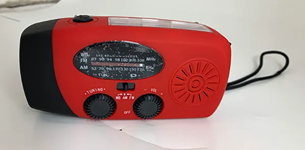 Emergency crank radio