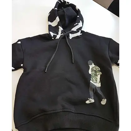Sweatshirt