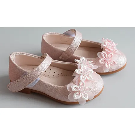 Children's shoes