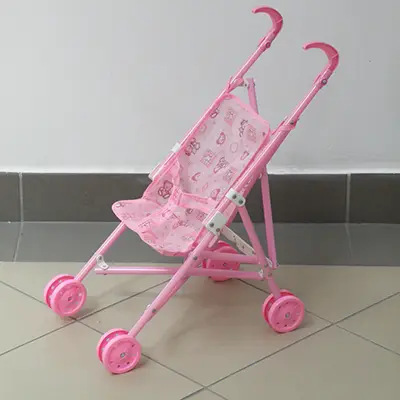 Игрушечная детская коляска