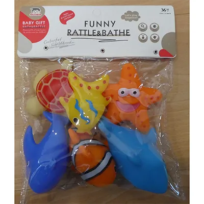 Plastic bath toy set