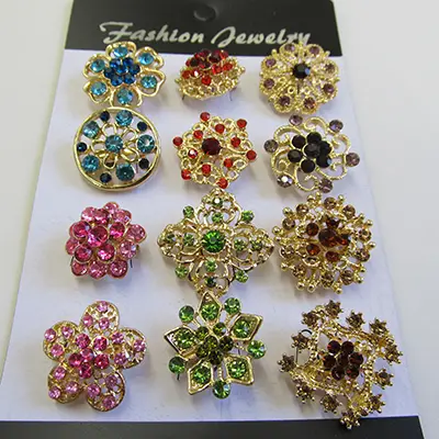 Brooches set