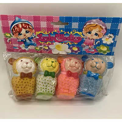 Пластиковая игрушка