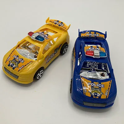 Игрушечная машинка