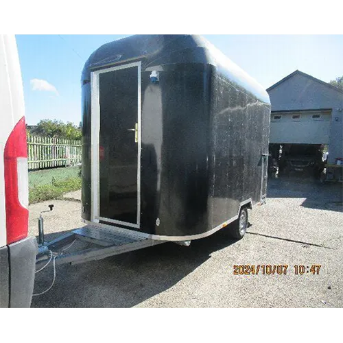 Food trailer
