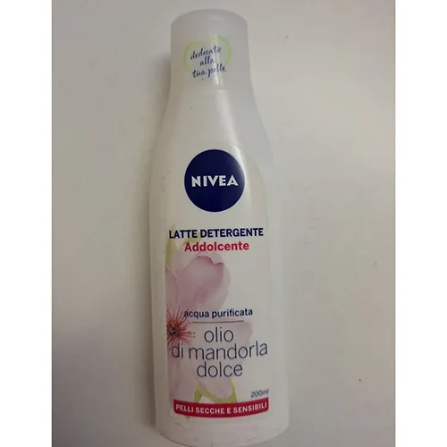 Cleansing milk
