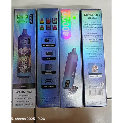 Disposable electronic cigarette