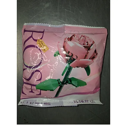 Plastic brick toy set