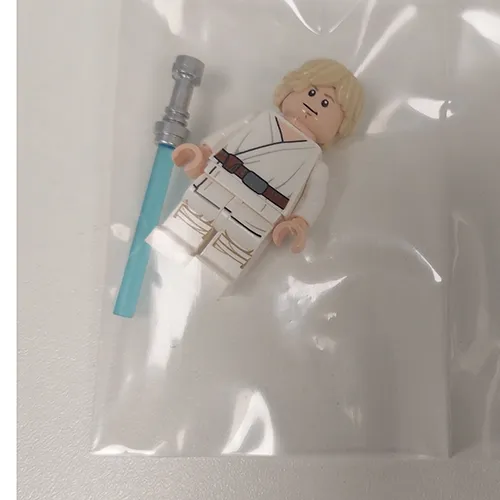 Plastic toy figure