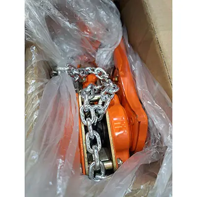 Manual gear chain hoist