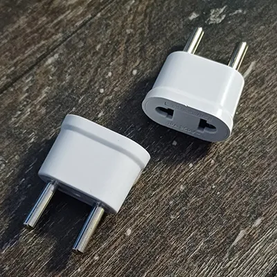 Travel adaptor