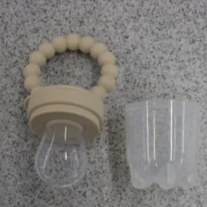 Baby soother feeder
