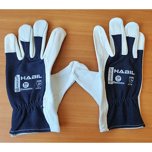 Protective gloves