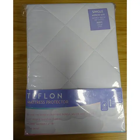 Waterproof mattress protector