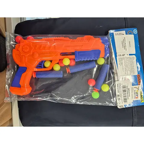 Игрушечный пистолет