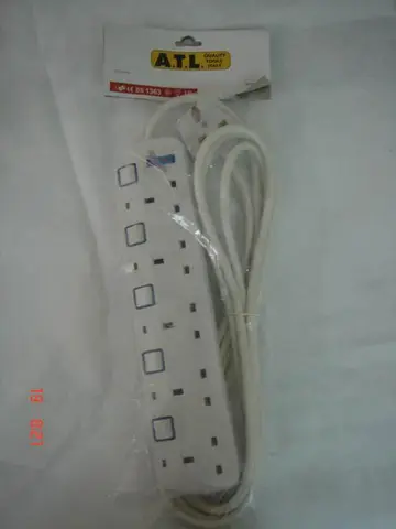 Mains extension lead