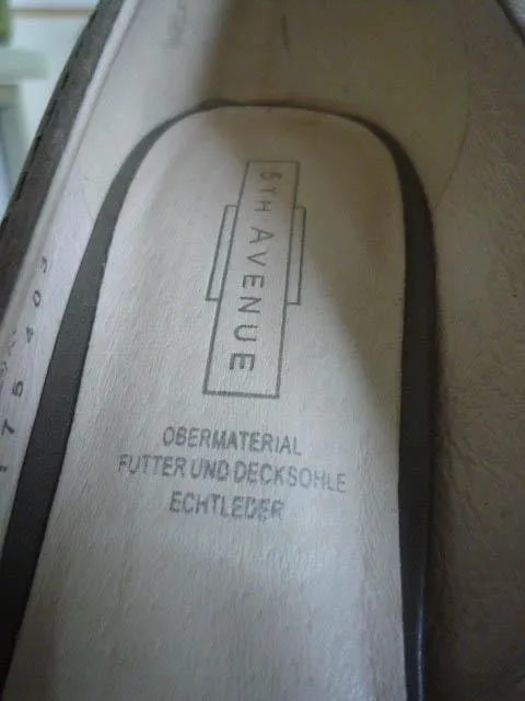 Ladies' shoes