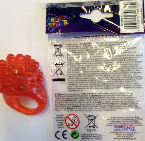 Toy ring with light