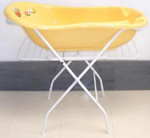 Stand for babies’ bathtub