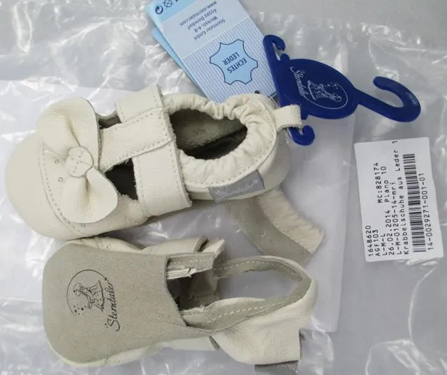 Children's crawling shoes