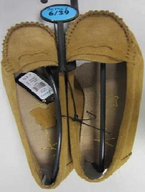 Ladies' shoes