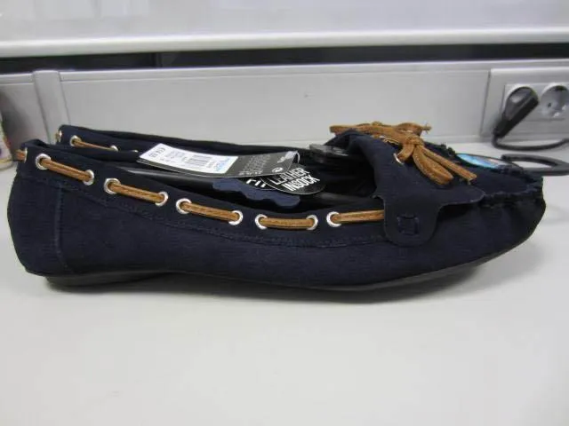 Ladies' shoes