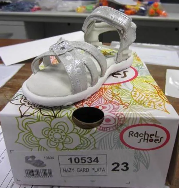 Girls' sandals