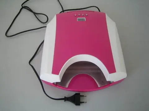 Nail dryer