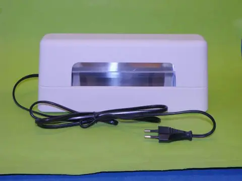 Nail dryer