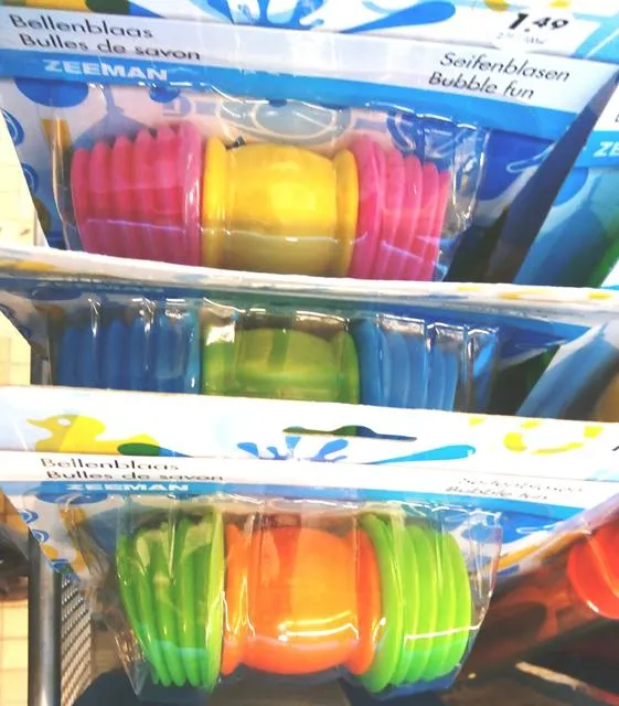 Soap bubble toy