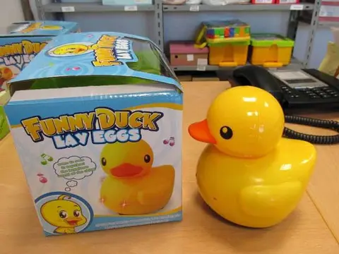 Игрушечная утка