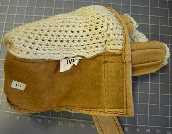 Riding gloves