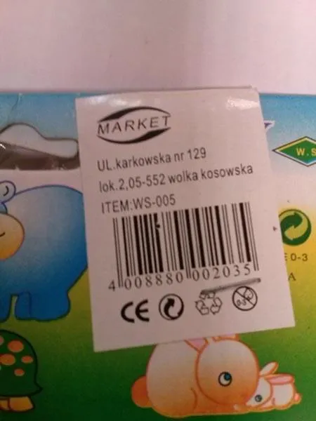 Plastic bath toy