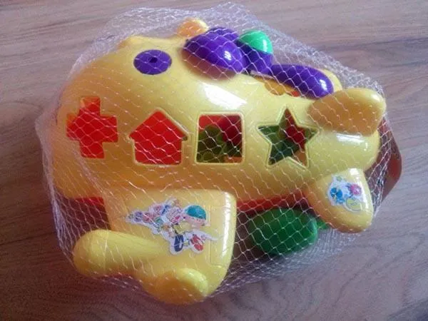 Игрушечный самолёт