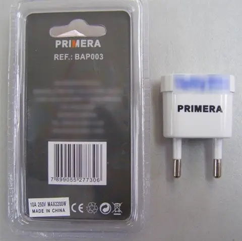 Travel plug adaptor