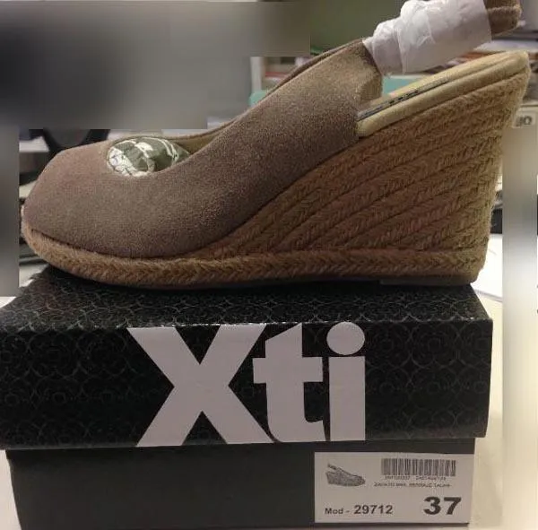 Women's shoes