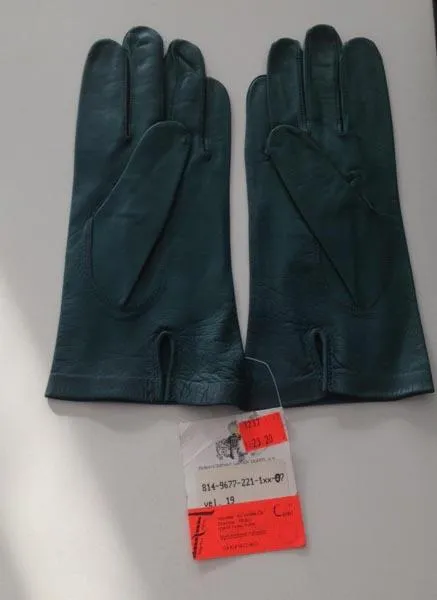 Ladies' leather gloves