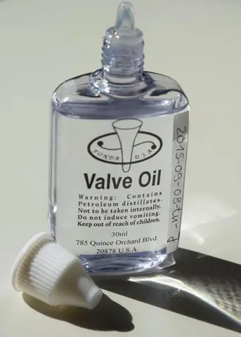 Valve oil for musical instruments