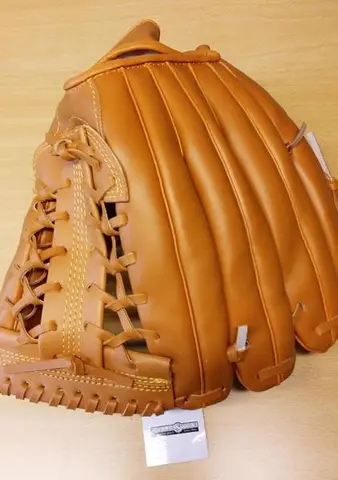Baseball glove