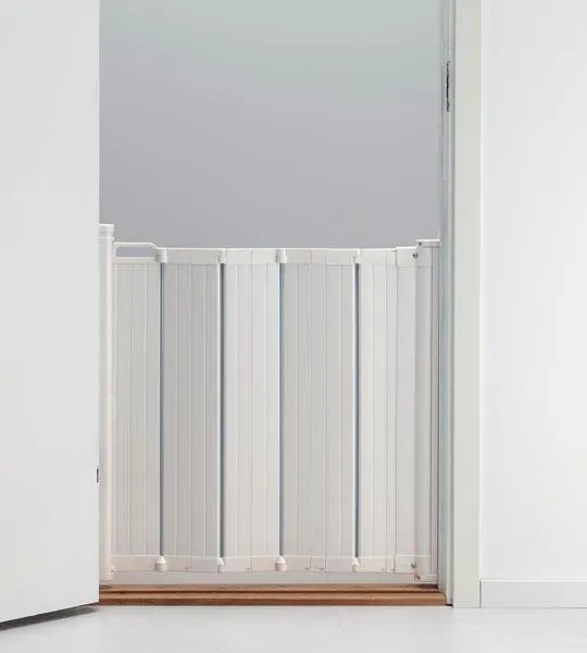 Safety gate for children