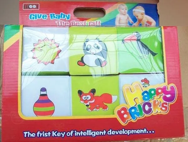 Пластиковая игрушка